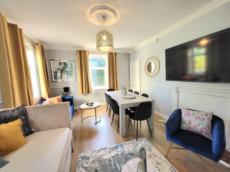 4 Bedrooms Apartment By Sensational Stay Short Lets & Serviced Accommodation Edinburgh Ngoại thất bức ảnh