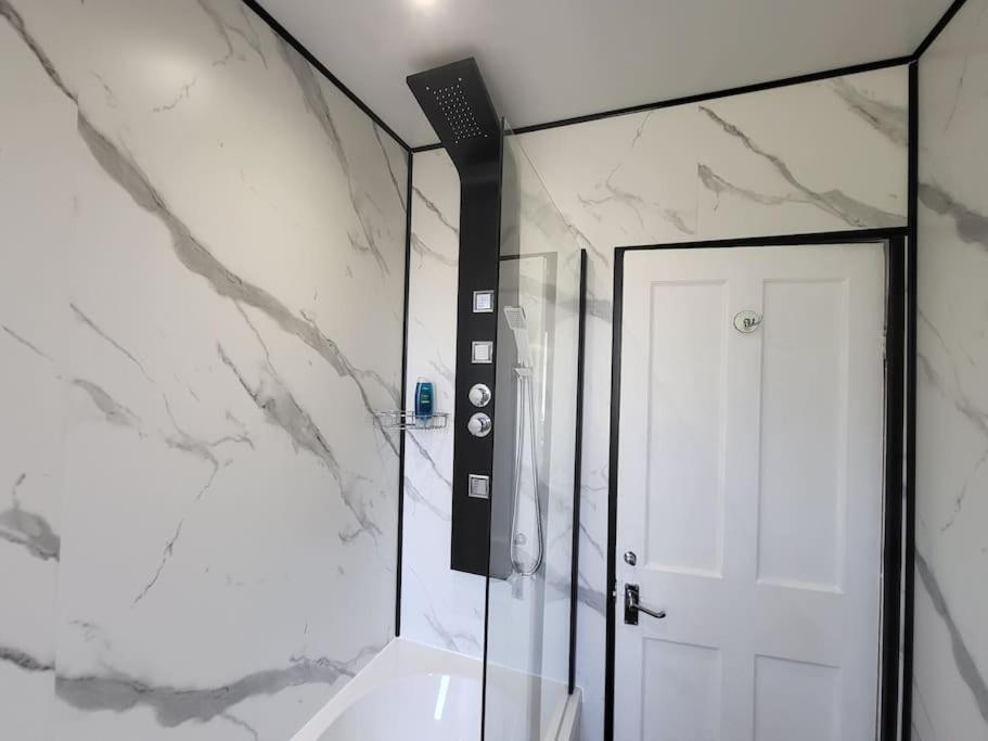 4 Bedrooms Apartment By Sensational Stay Short Lets & Serviced Accommodation Edinburgh Ngoại thất bức ảnh