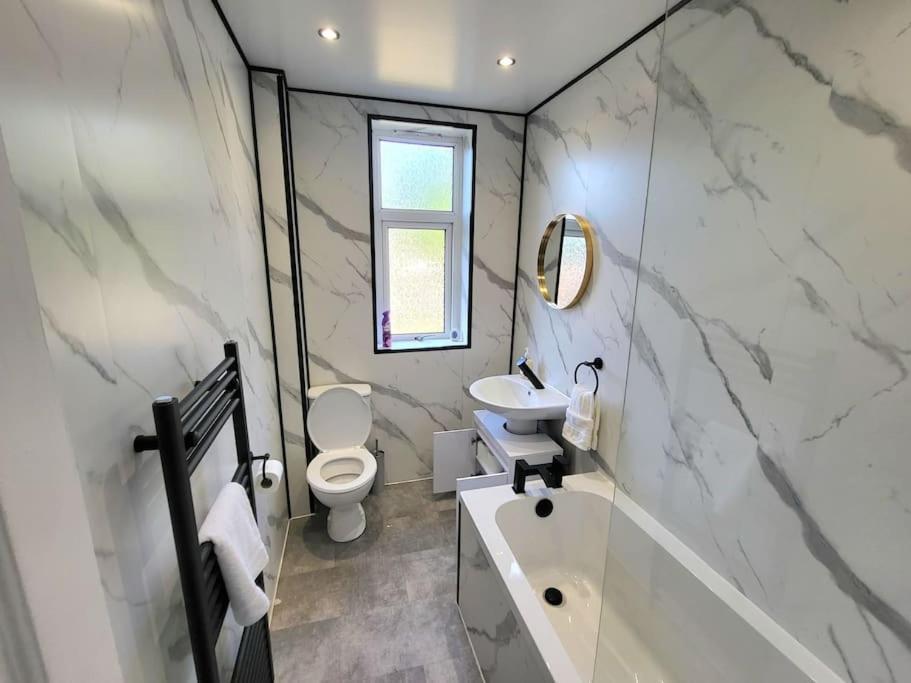4 Bedrooms Apartment By Sensational Stay Short Lets & Serviced Accommodation Edinburgh Ngoại thất bức ảnh
